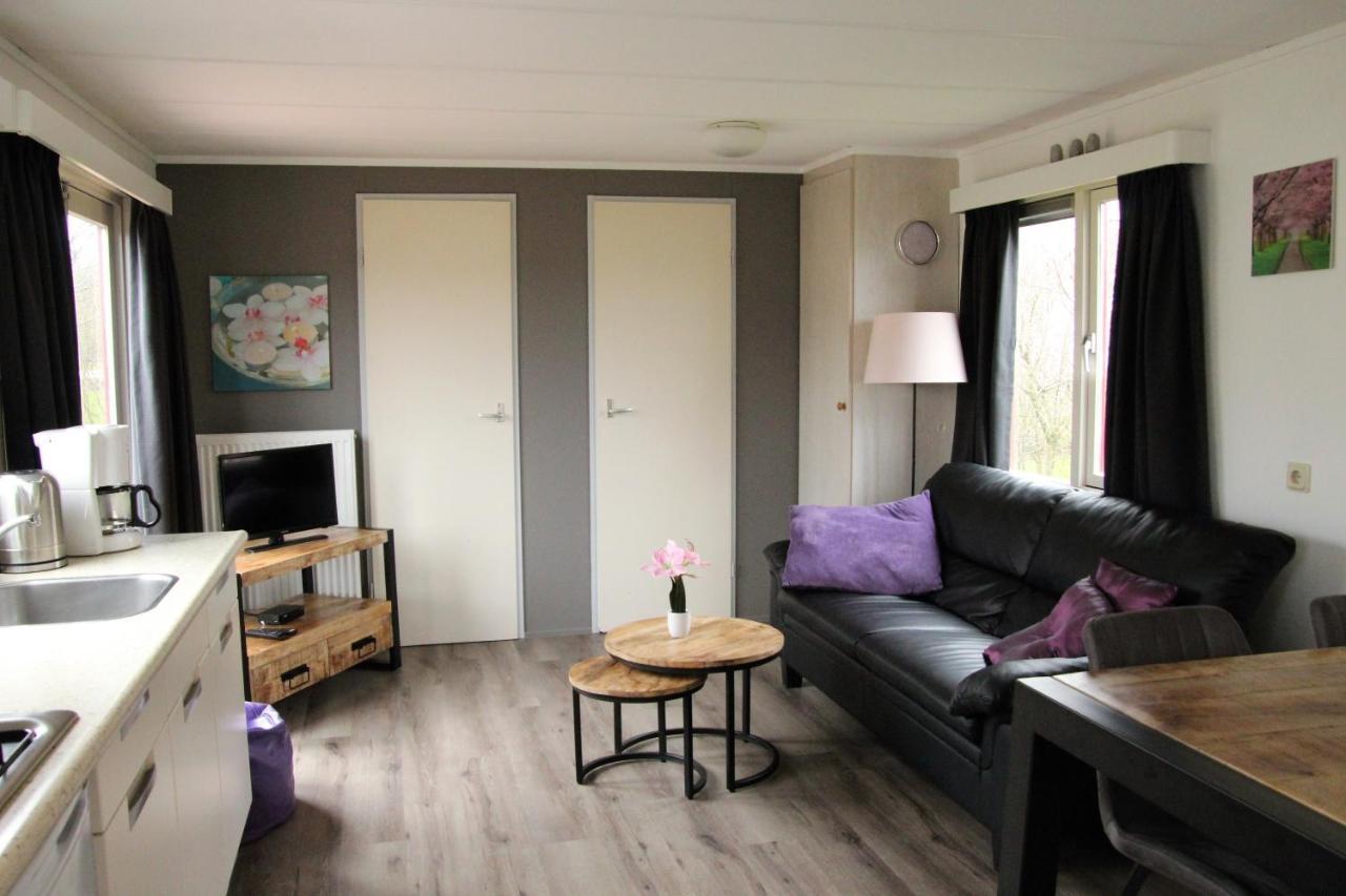 Hofgalow Chalet Op Camping "De Stal" Drijber Εξωτερικό φωτογραφία